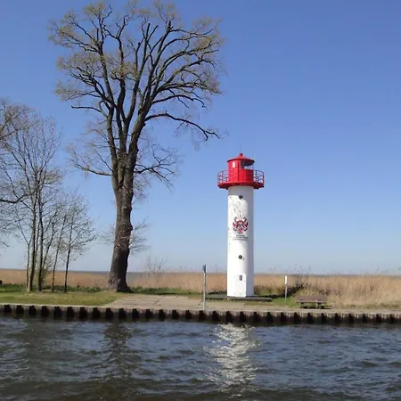 Fewo-bis-2-pers-inmitten-den-yachthafens-ueckermuende-stettiner-haff-ostsee Apartment Ueckermunde