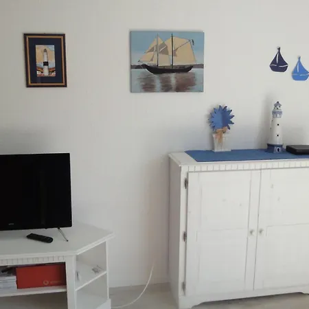 Apartment Fewo-bis-2-pers-inmitten-den-yachthafens-ueckermuende-stettiner-haff-ostsee *