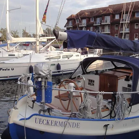 Fewo-bis-2-pers-inmitten-den-yachthafens-ueckermuende-stettiner-haff-ostsee Ueckermunde